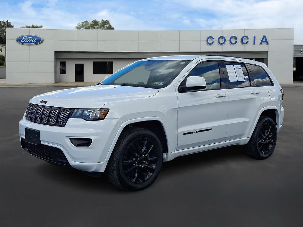 2020 Jeep Grand Cherokee Altitude — photo 1 of 30