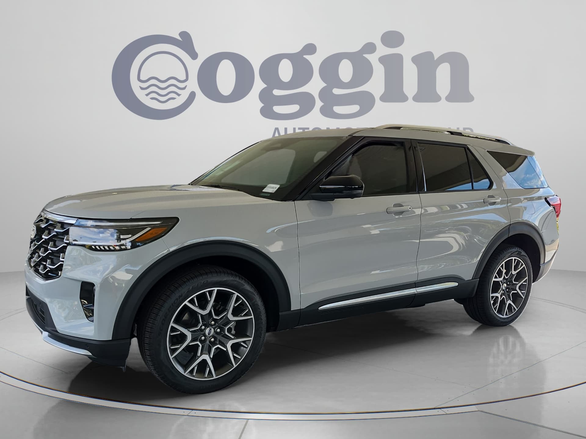 2027 Ford Explorer Platinum — photo 1 of 63
