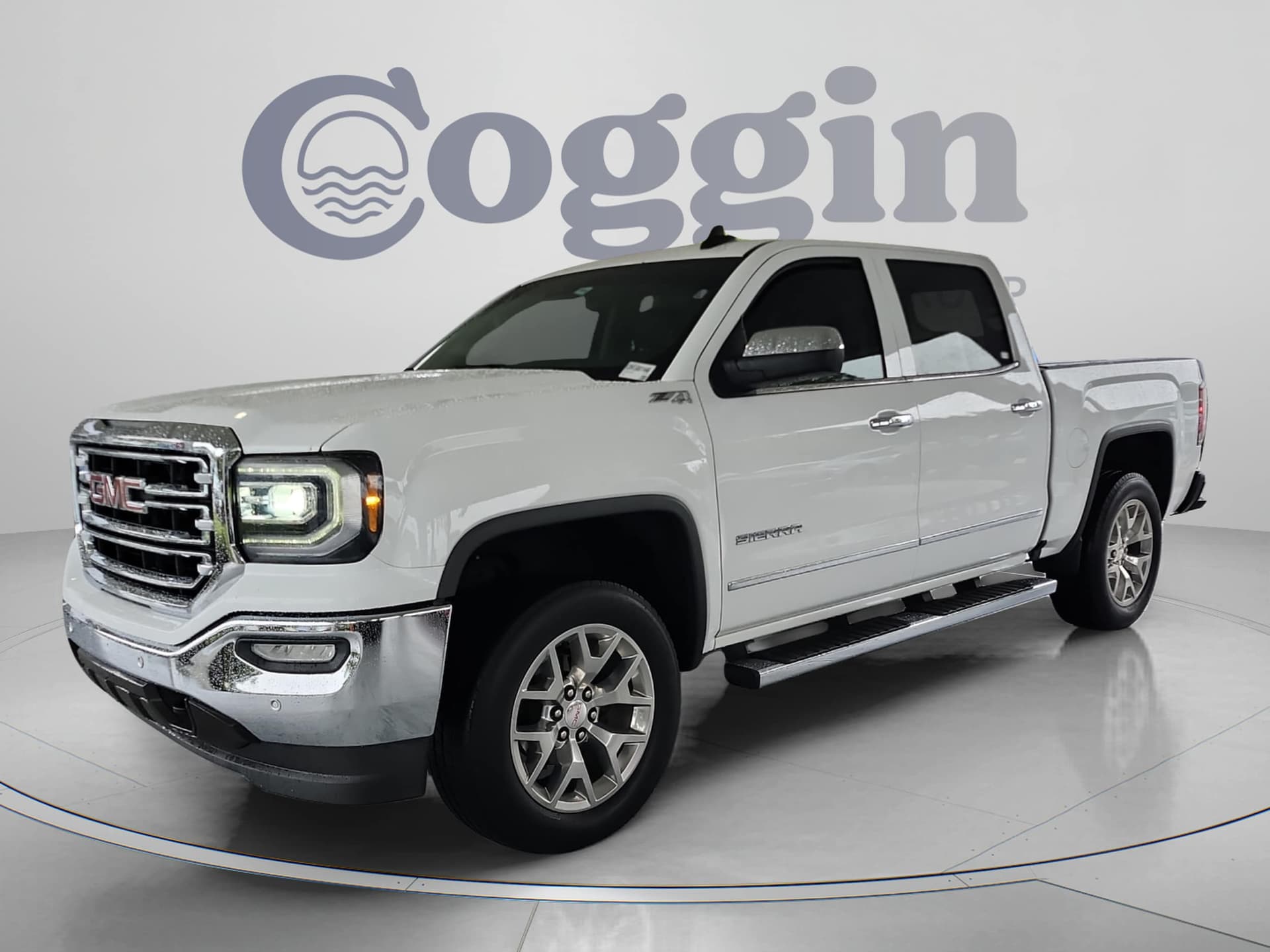 2018 GMC Sierra 1500 SLT — photo 1 of 32