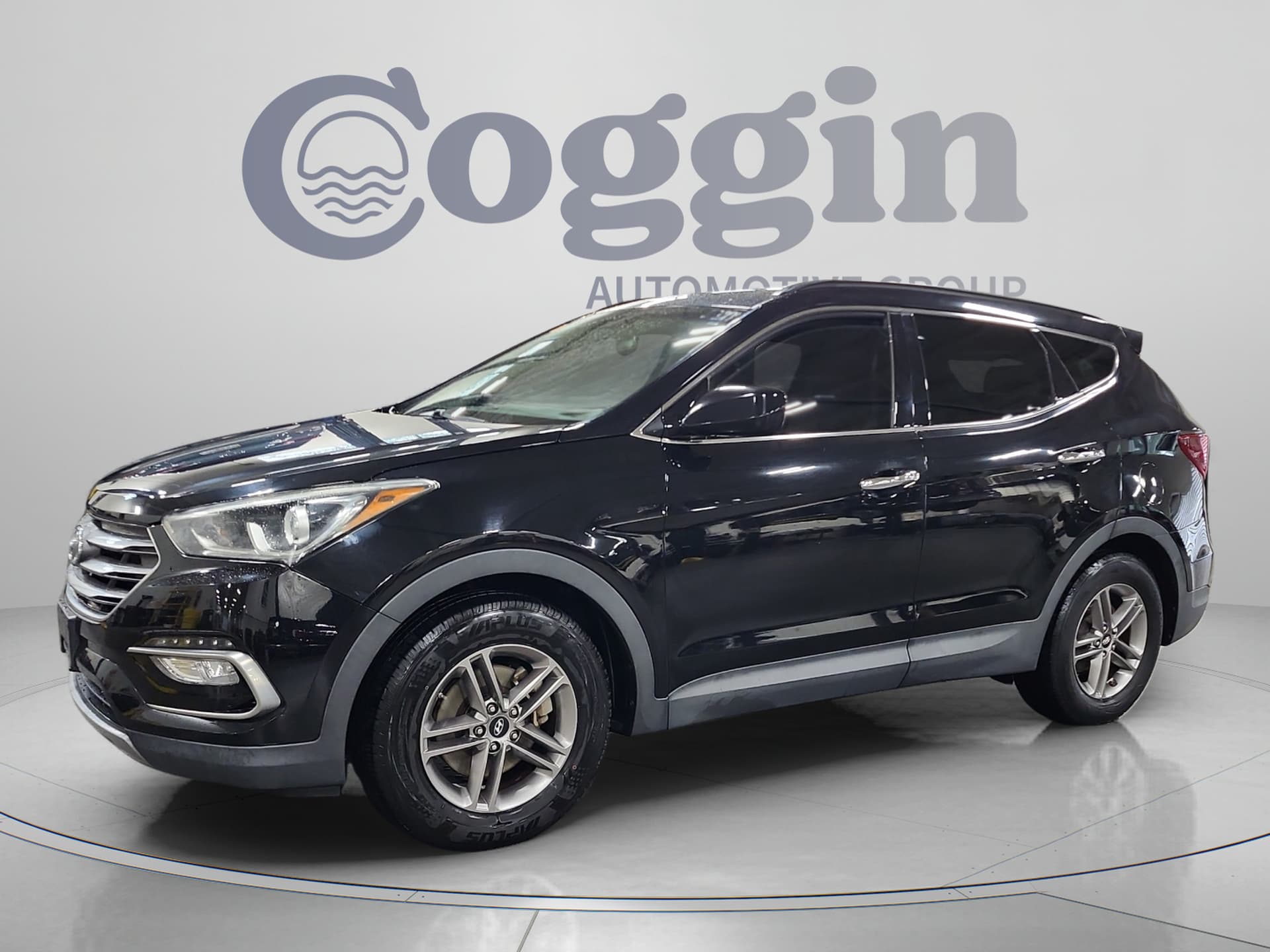 2017 Hyundai Santa Fe Sport 2.4L — photo 1 of 31