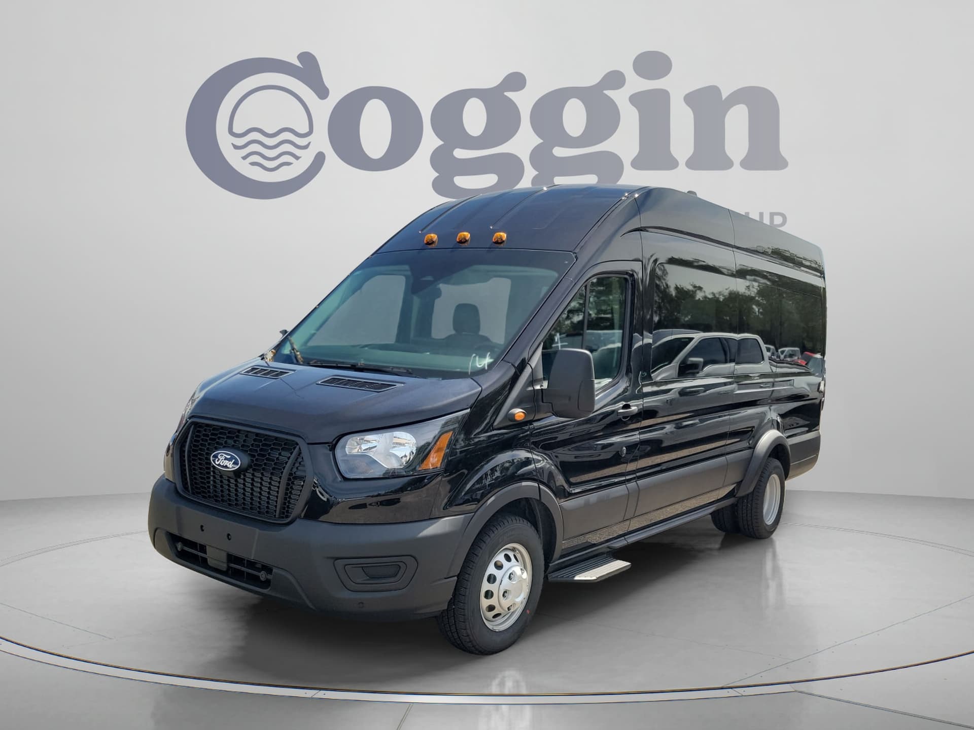 2027 Ford Transit Passenger Wagon XL — photo 1 of 68