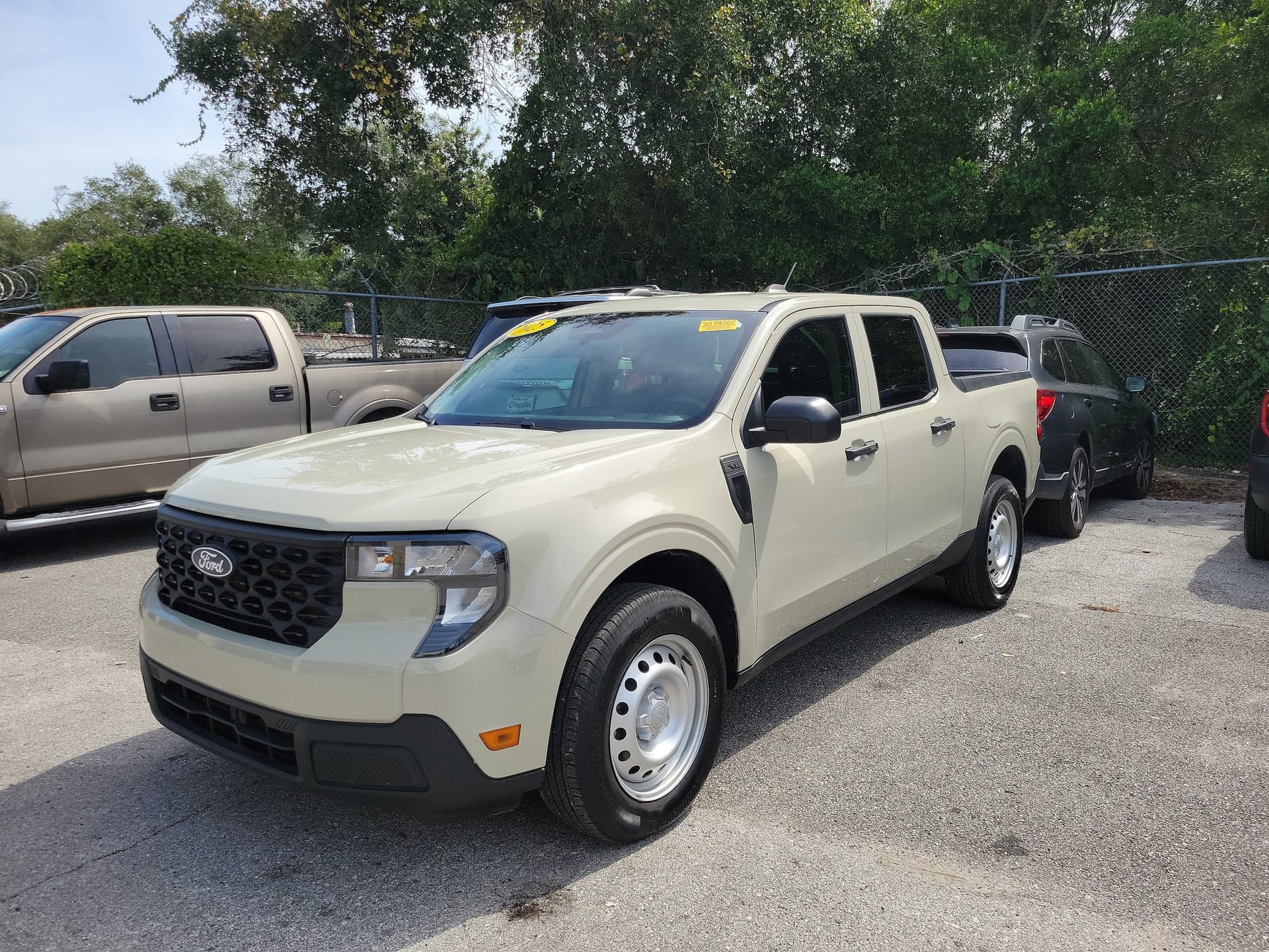 2025 Ford Maverick XL — photo 1 of 5