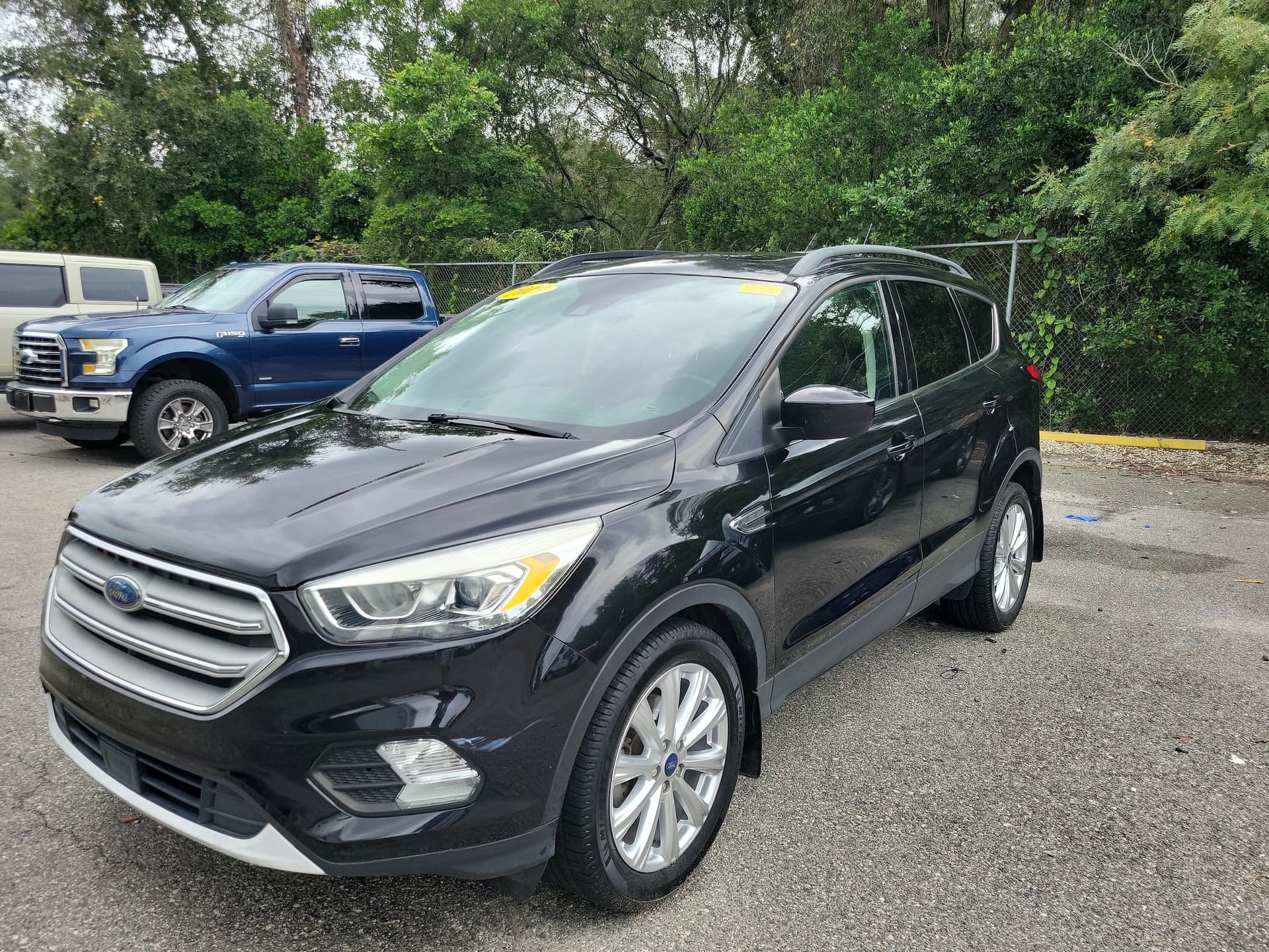 2019 Ford Escape SEL — photo 1 of 5
