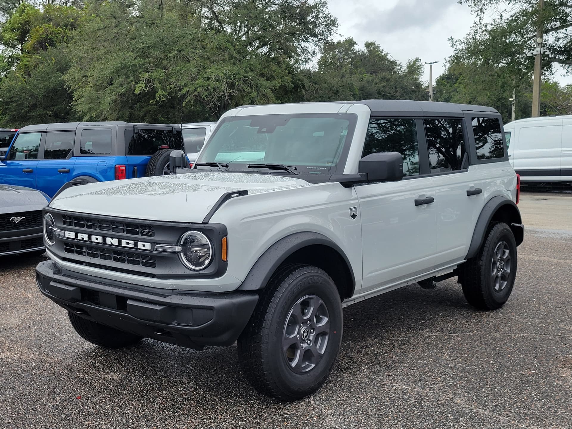 2026 Ford Bronco Big Bend — photo 1 of 63