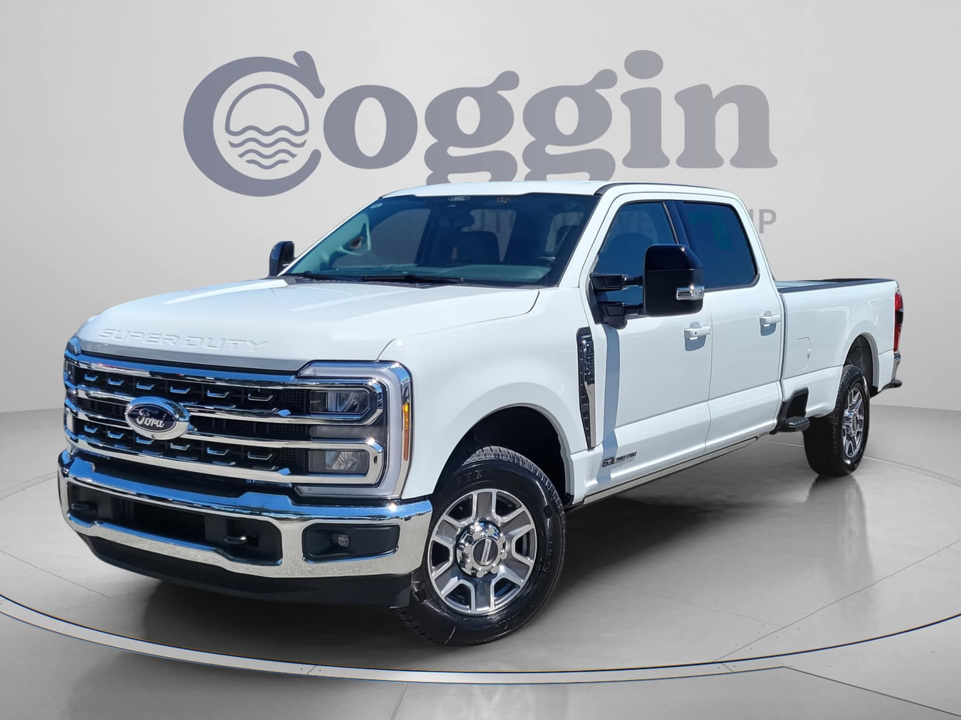 2026 Ford Super Duty F-250 SRW LARIAT — photo 1 of 74