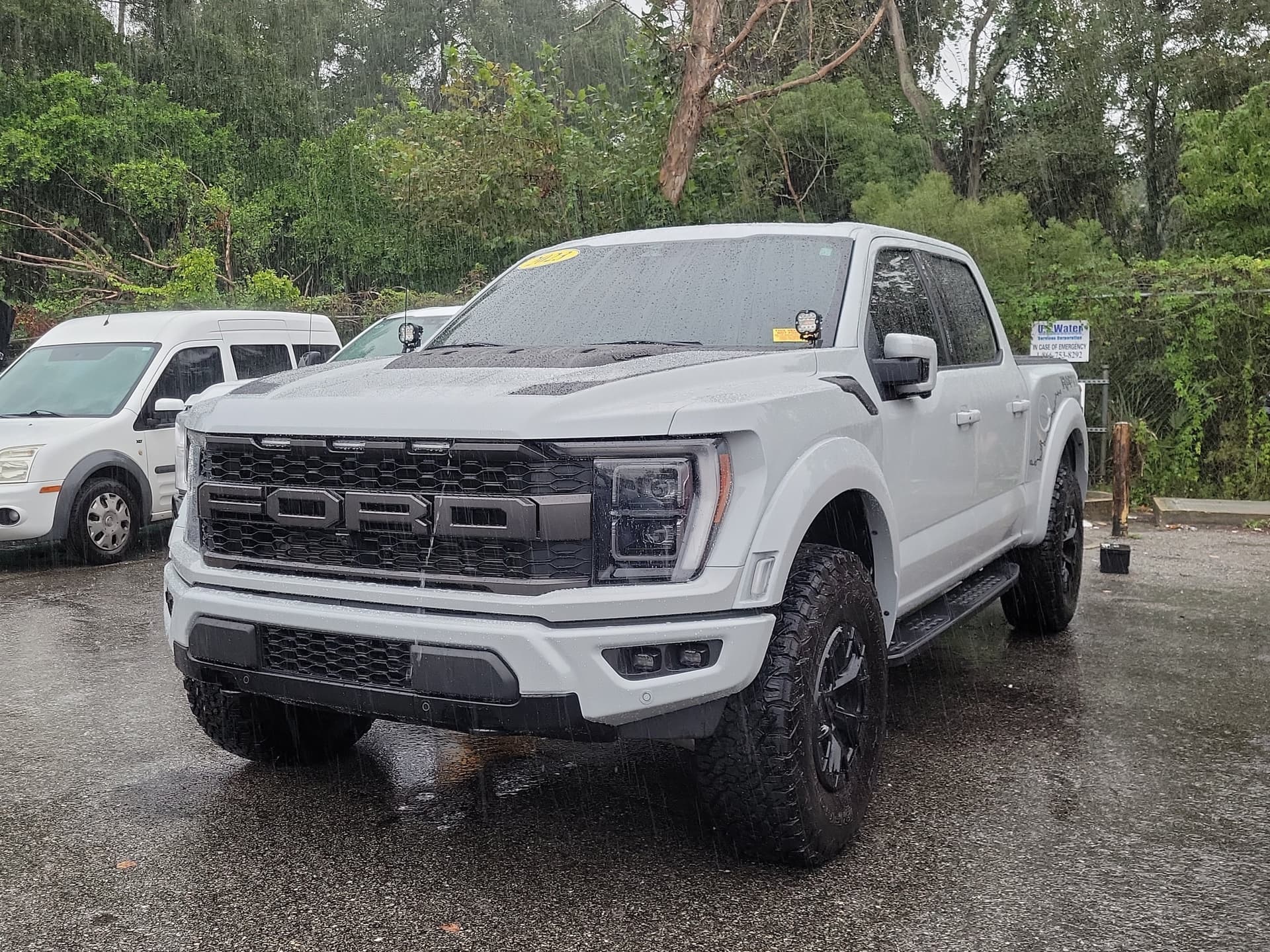 2023 Ford F-150 Raptor — photo 1 of 5