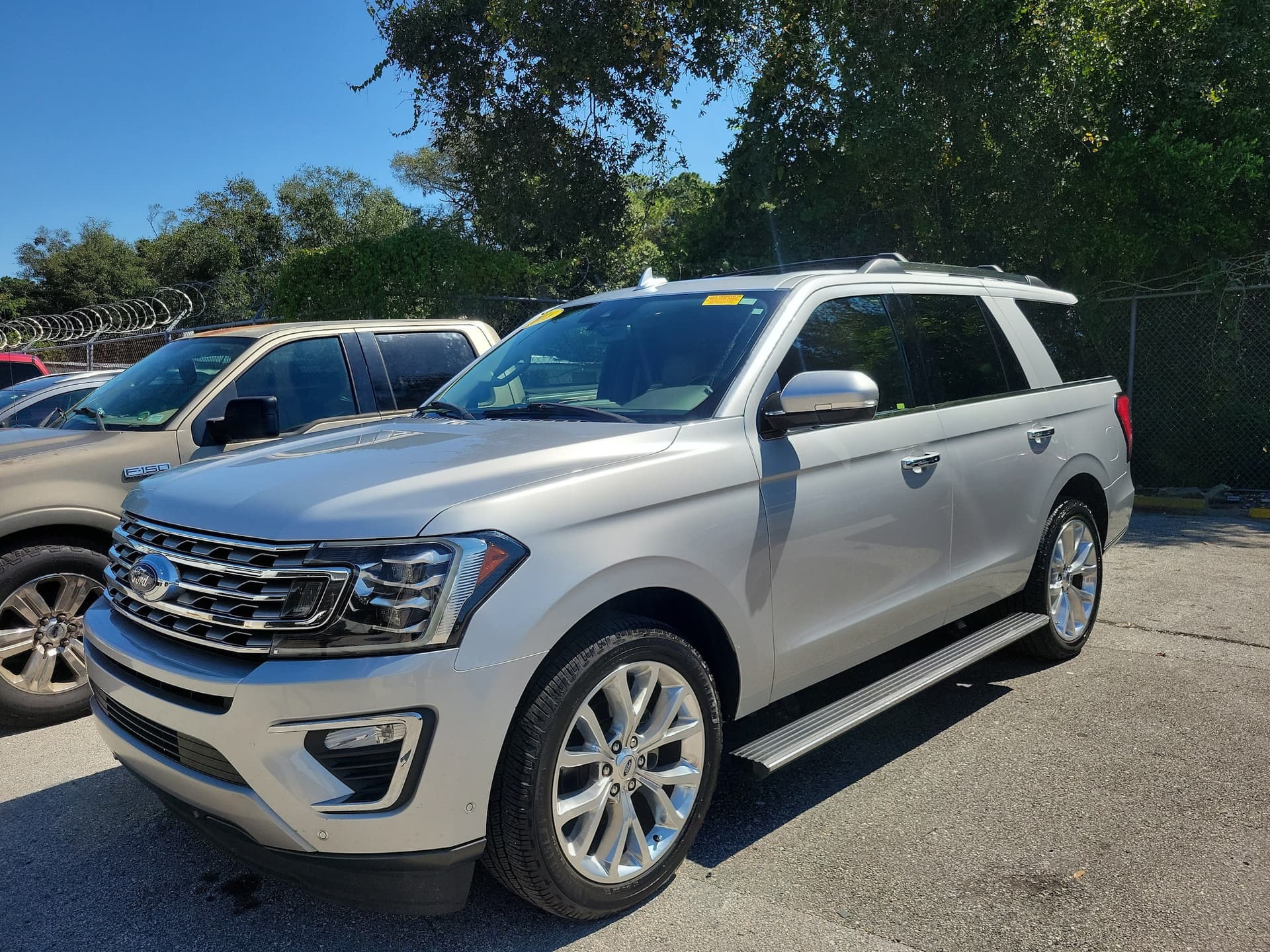 2018 Ford Expedition Limited — photo 1 of 5