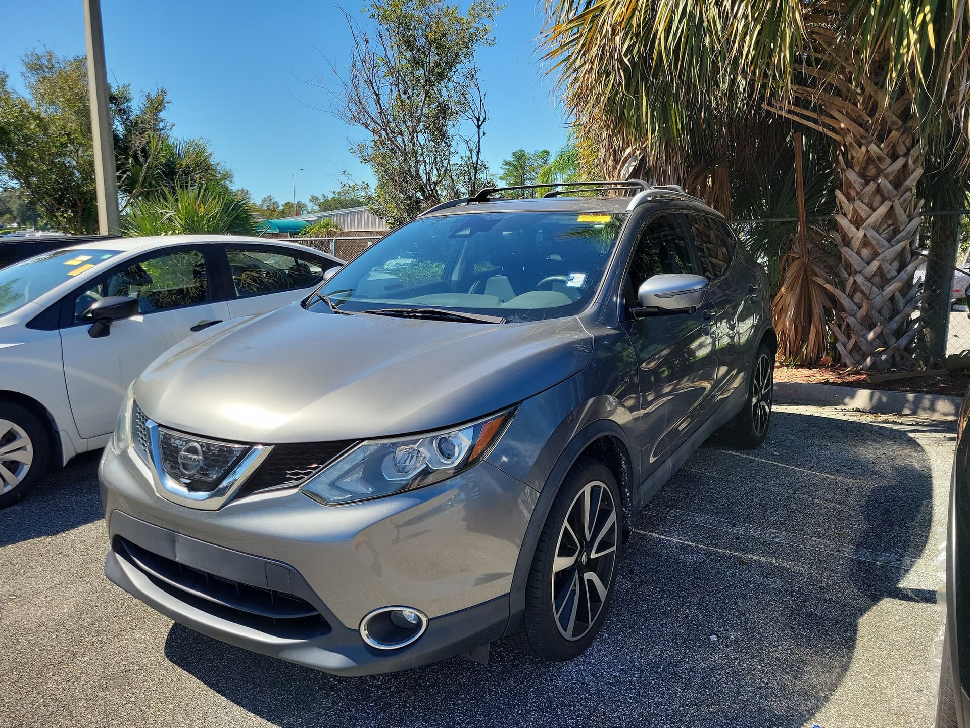 2017 Nissan Rogue Sport SL — photo 1 of 31