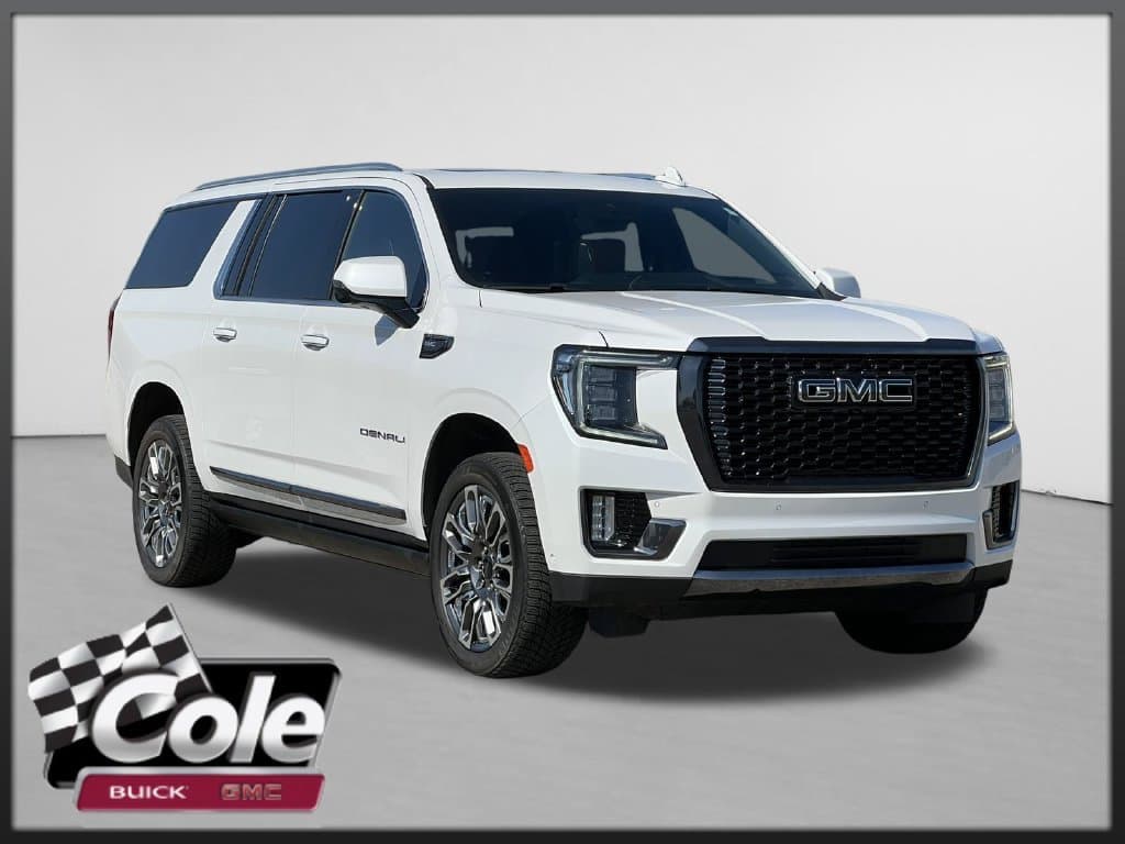 2023 GMC Yukon XL Denali Ultimate — photo 1 of 55