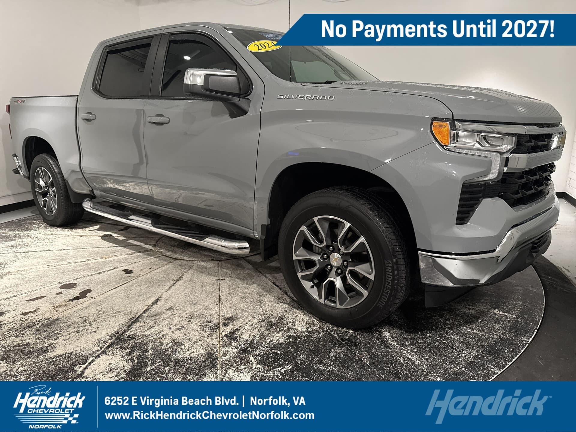 2024 Chevrolet Silverado 1500 LT — photo 1 of 38