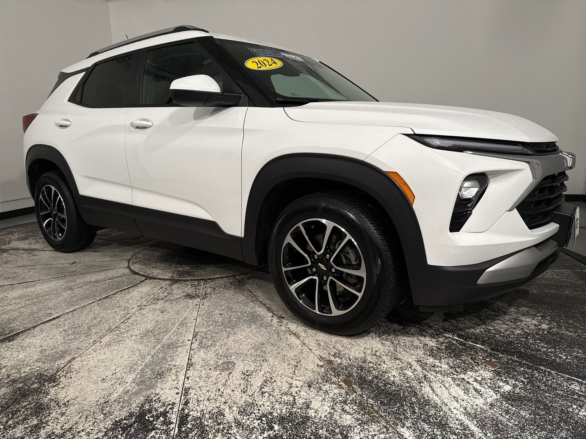 2024 Chevrolet Trailblazer LT — photo 1 of 31