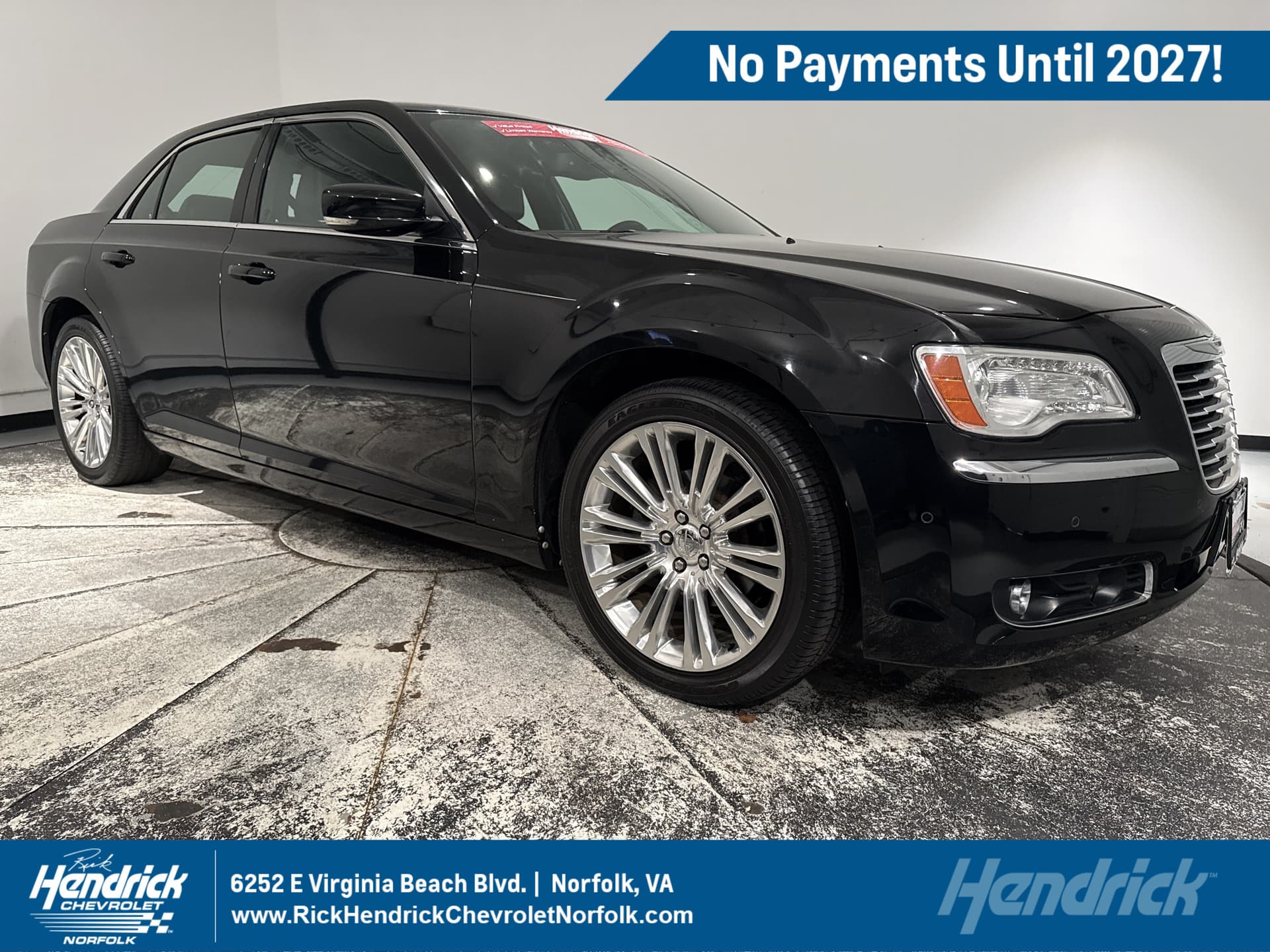 2014 Chrysler 300 Base — photo 1 of 38
