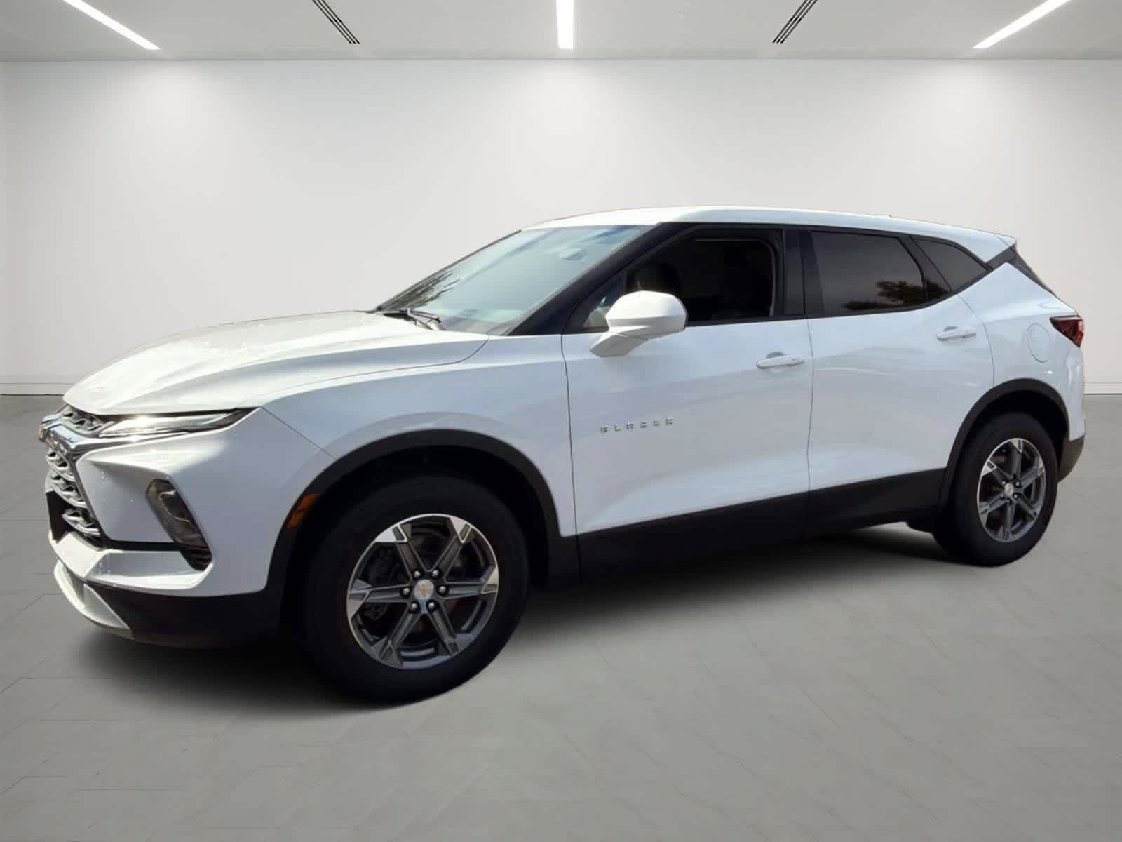 2023 Chevrolet Blazer LT — photo 1 of 28