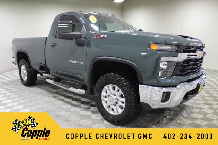 2025 Chevrolet Silverado 2500HD LT — photo 1 of 42