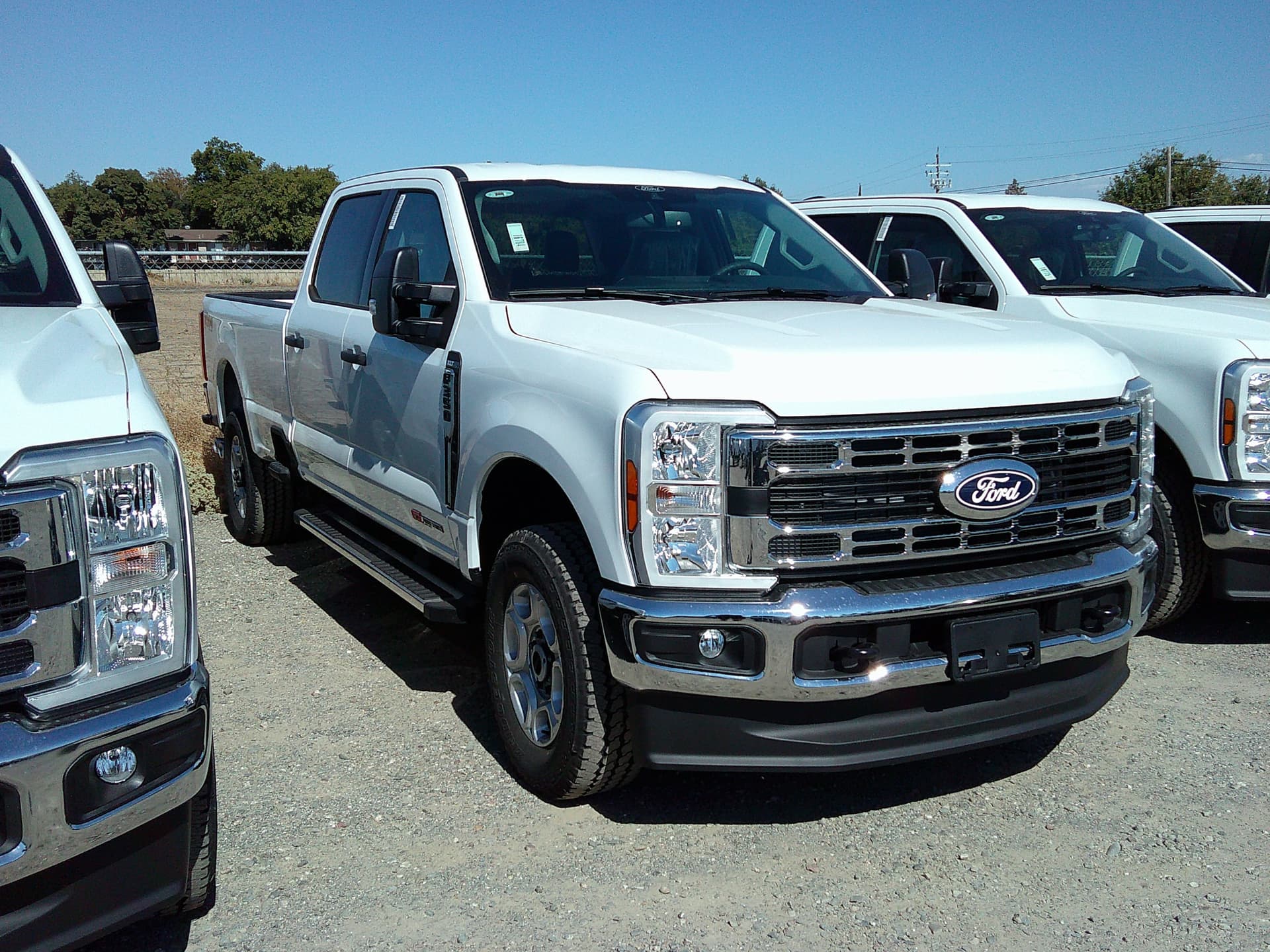 2027 Ford Super Duty F-350 SRW XLT — photo 1 of 10