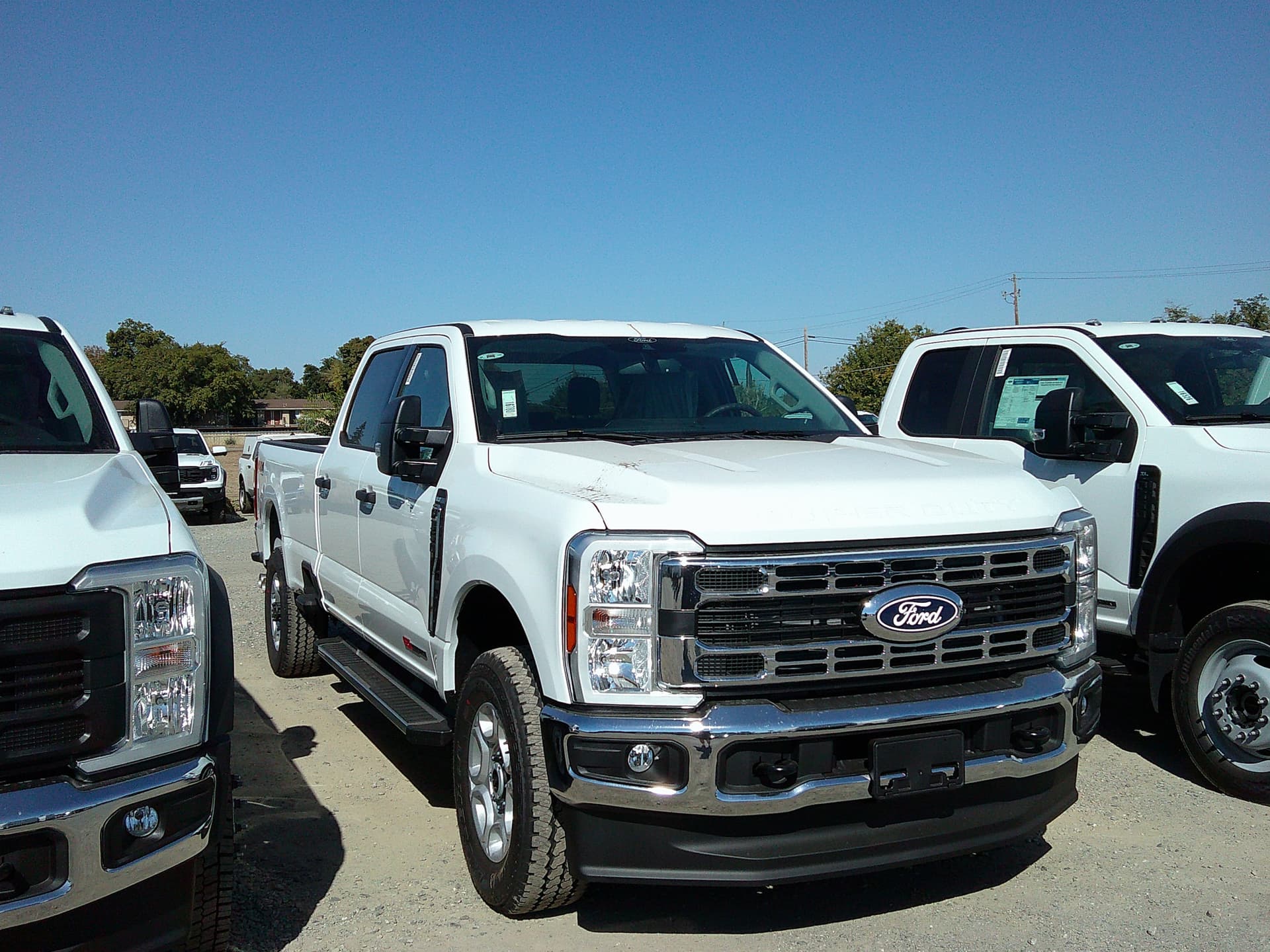 2027 Ford Super Duty F-350 SRW XLT — photo 1 of 10