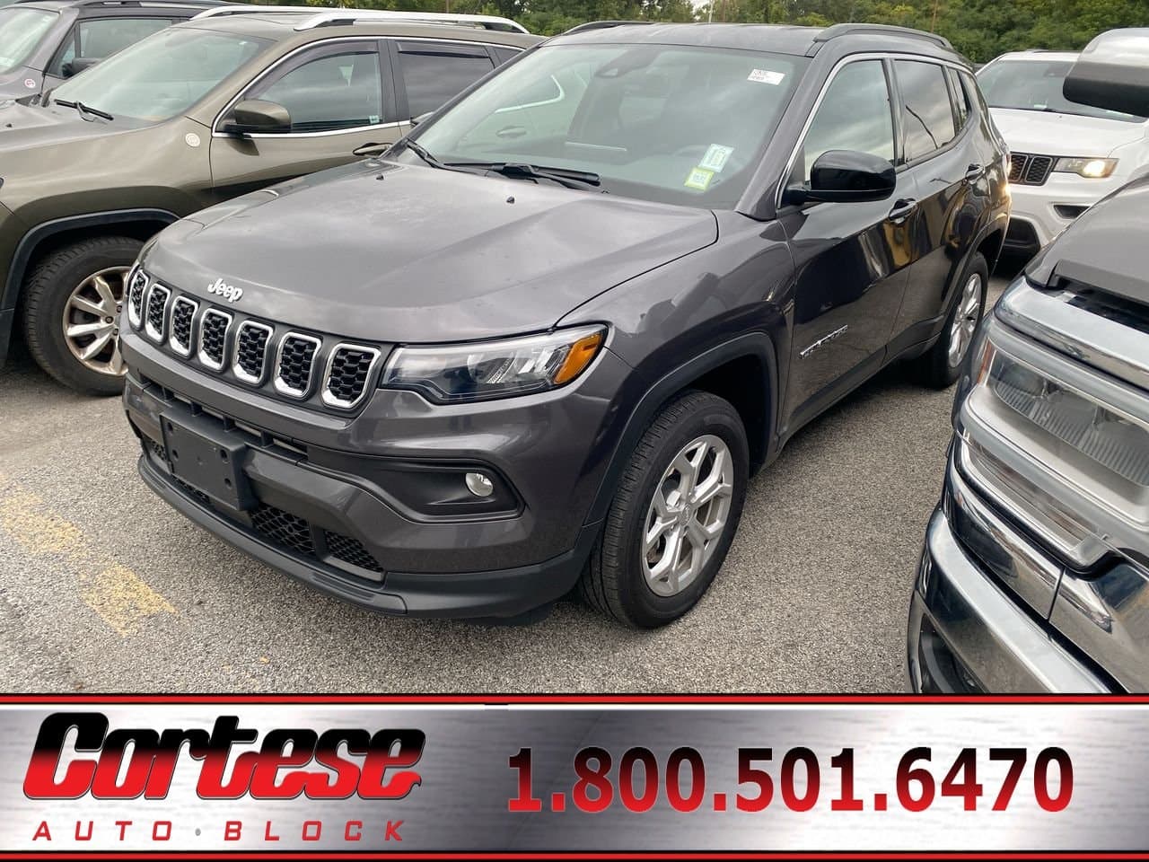 2024 Jeep Compass Latitude — photo 1 of 12