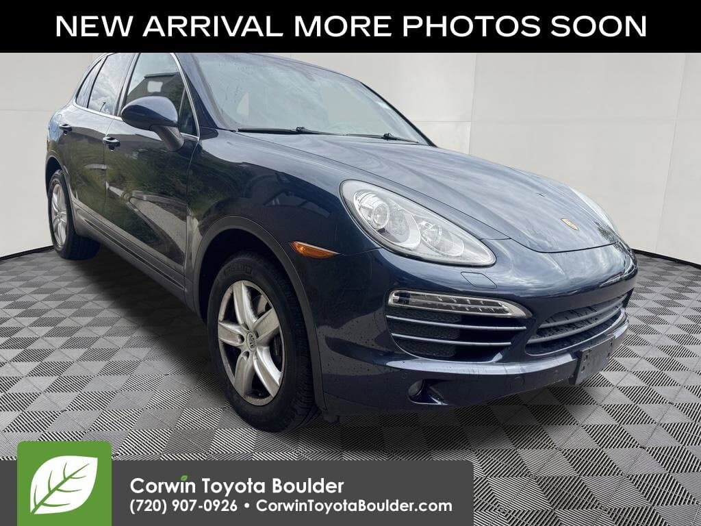 2013 Porsche Cayenne Base — photo 1 of 13