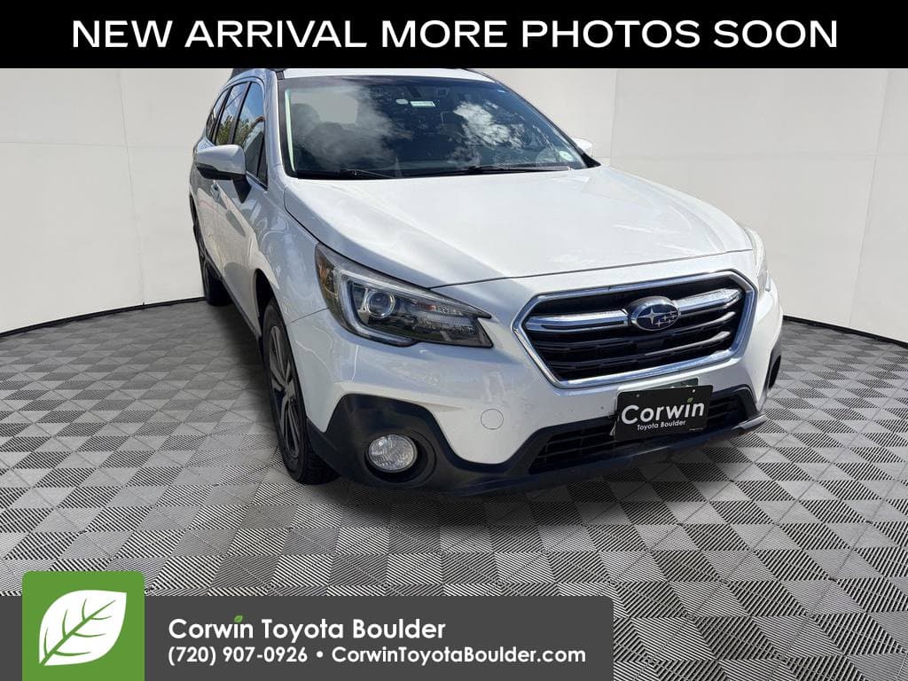 2019 Subaru Outback Base — photo 1 of 14