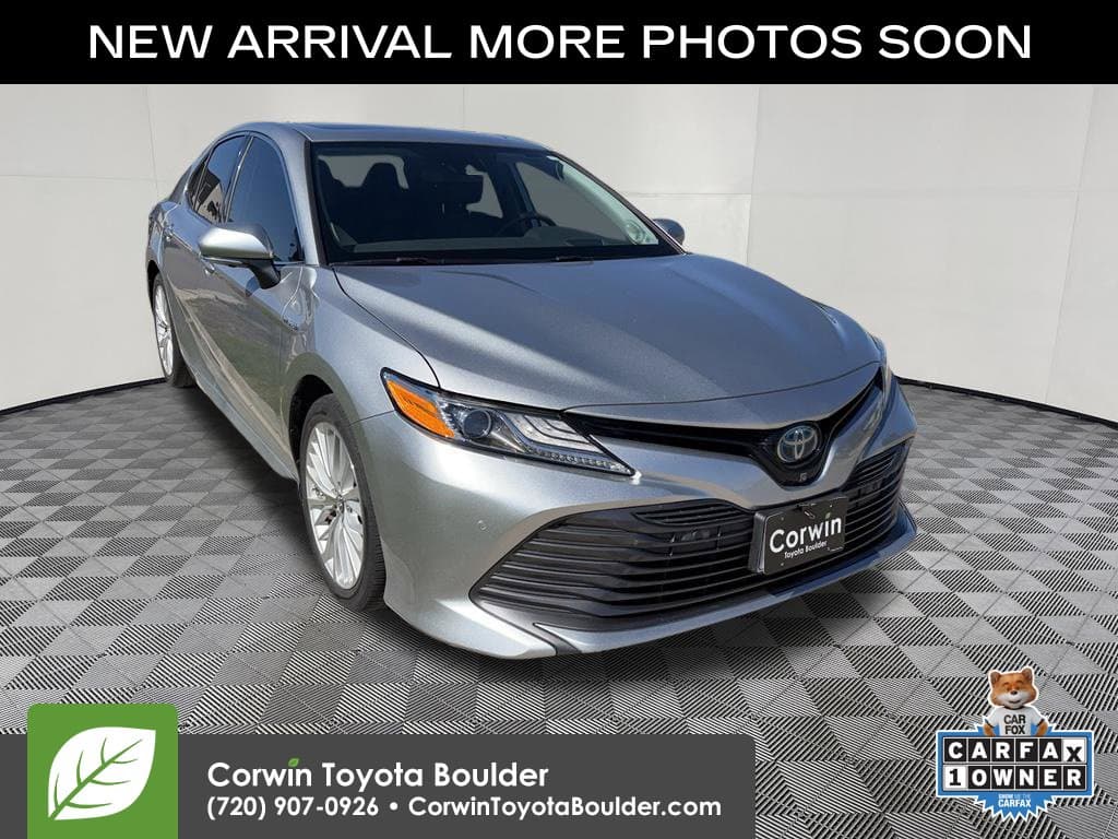 2019 Toyota Camry Hybrid XLE — photo 1 of 15