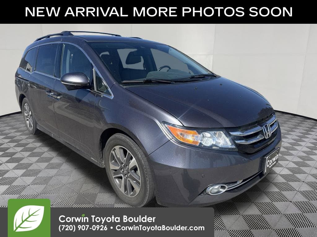 2016 Honda Odyssey Touring — photo 1 of 15