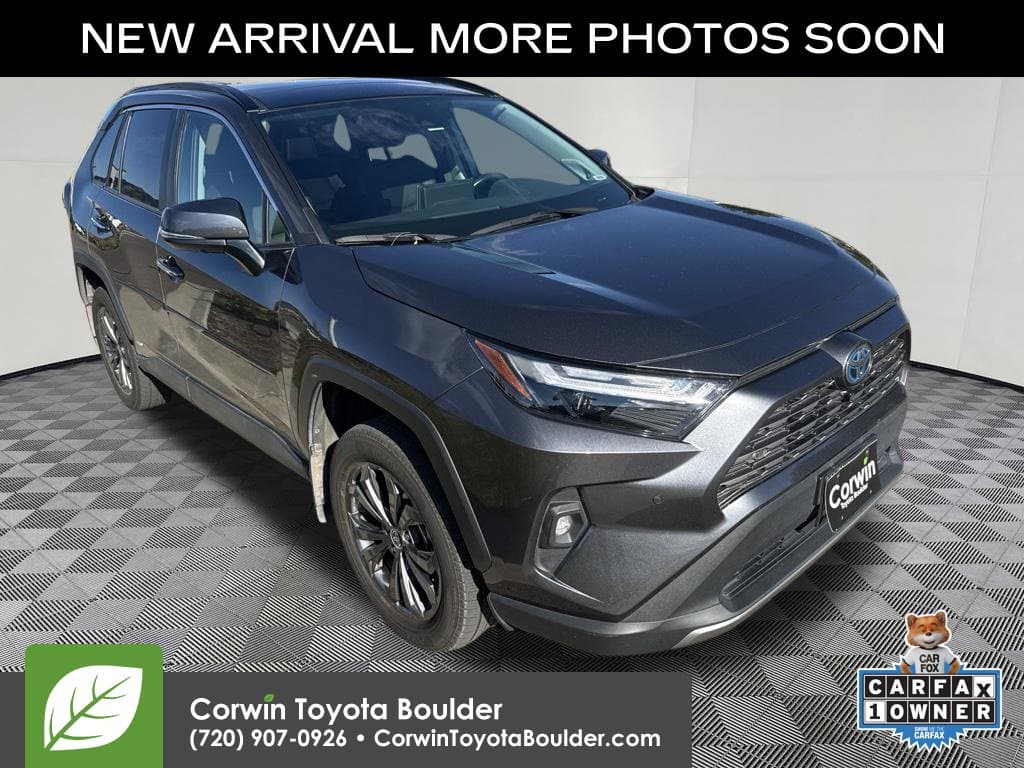 2022 Toyota RAV4 Hybrid Limited — photo 1 of 14