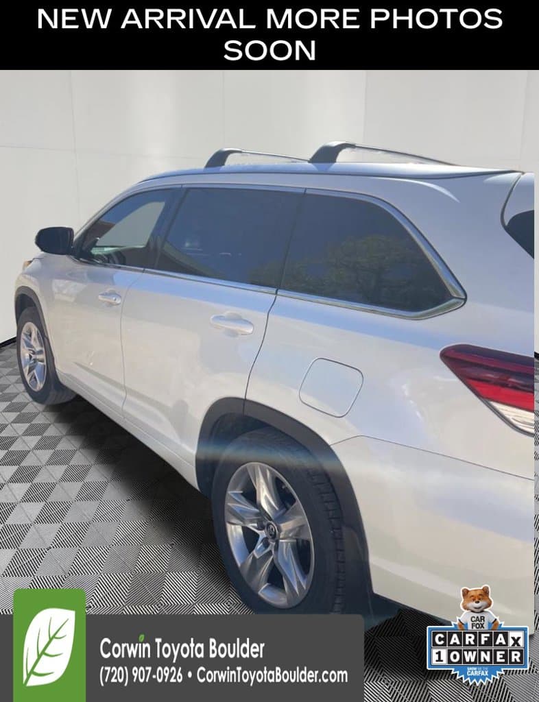 2018 Toyota Highlander Limited — photo 1 of 8