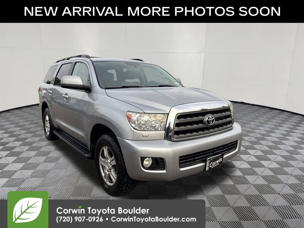 2015 Toyota Sequoia SR5 — photo 1 of 15