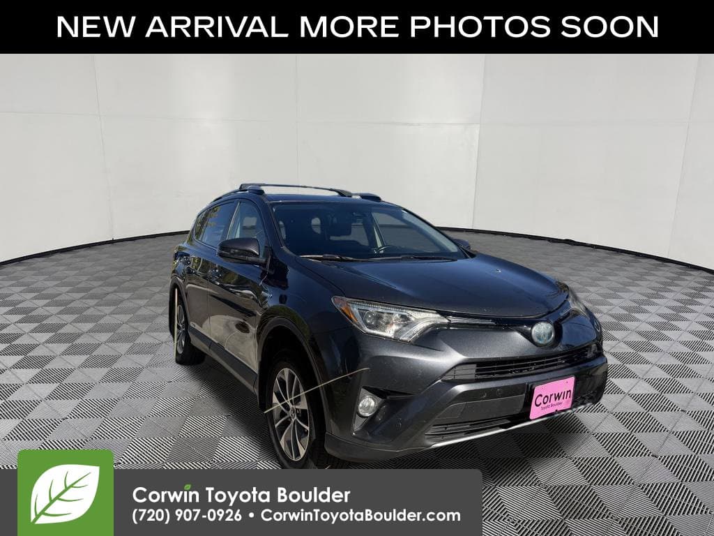 2016 Toyota RAV4 Hybrid XLE — photo 1 of 16