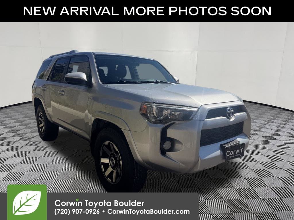 2016 Toyota 4Runner SR5 — photo 1 of 14