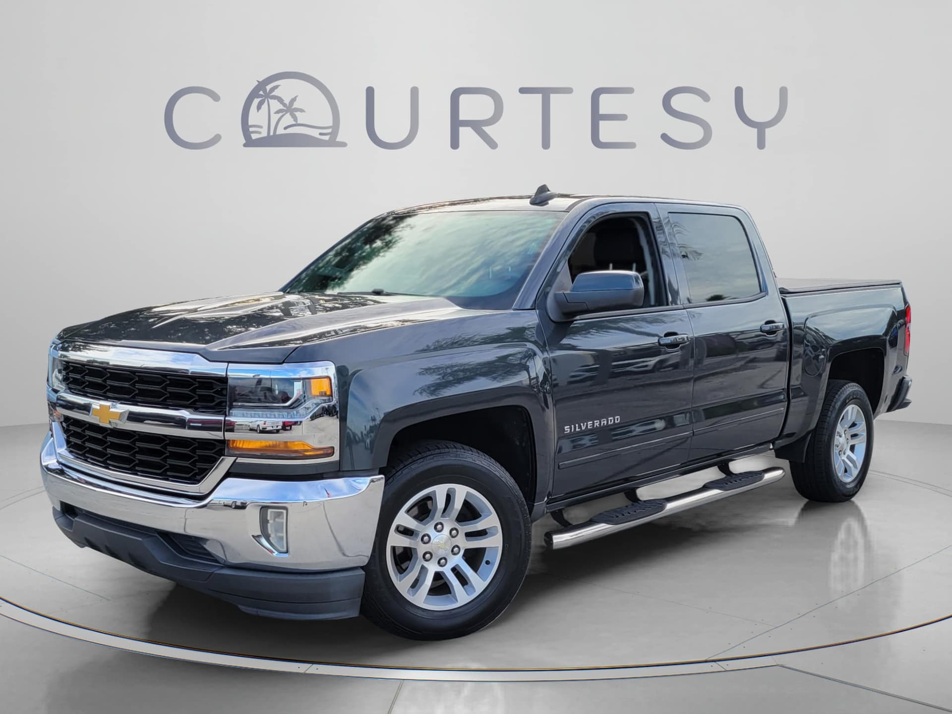 2018 Chevrolet Silverado 1500 LT — photo 1 of 31
