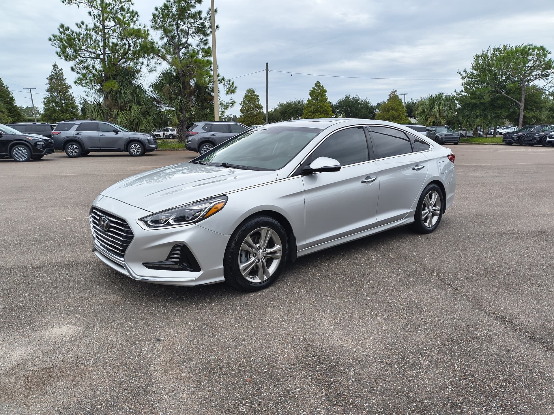 2018 Hyundai Sonata Limited — photo 1 of 37