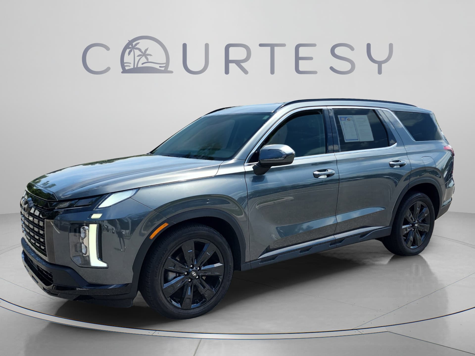 2024 Hyundai Palisade XRT — photo 1 of 37