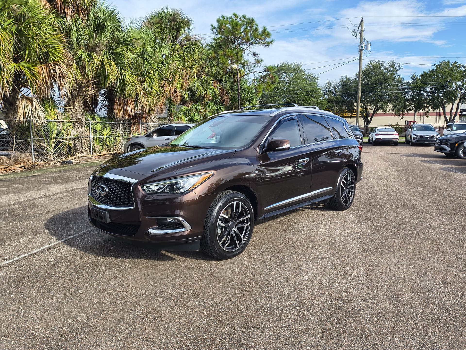 2020 INFINITI QX60 PURE — photo 1 of 38