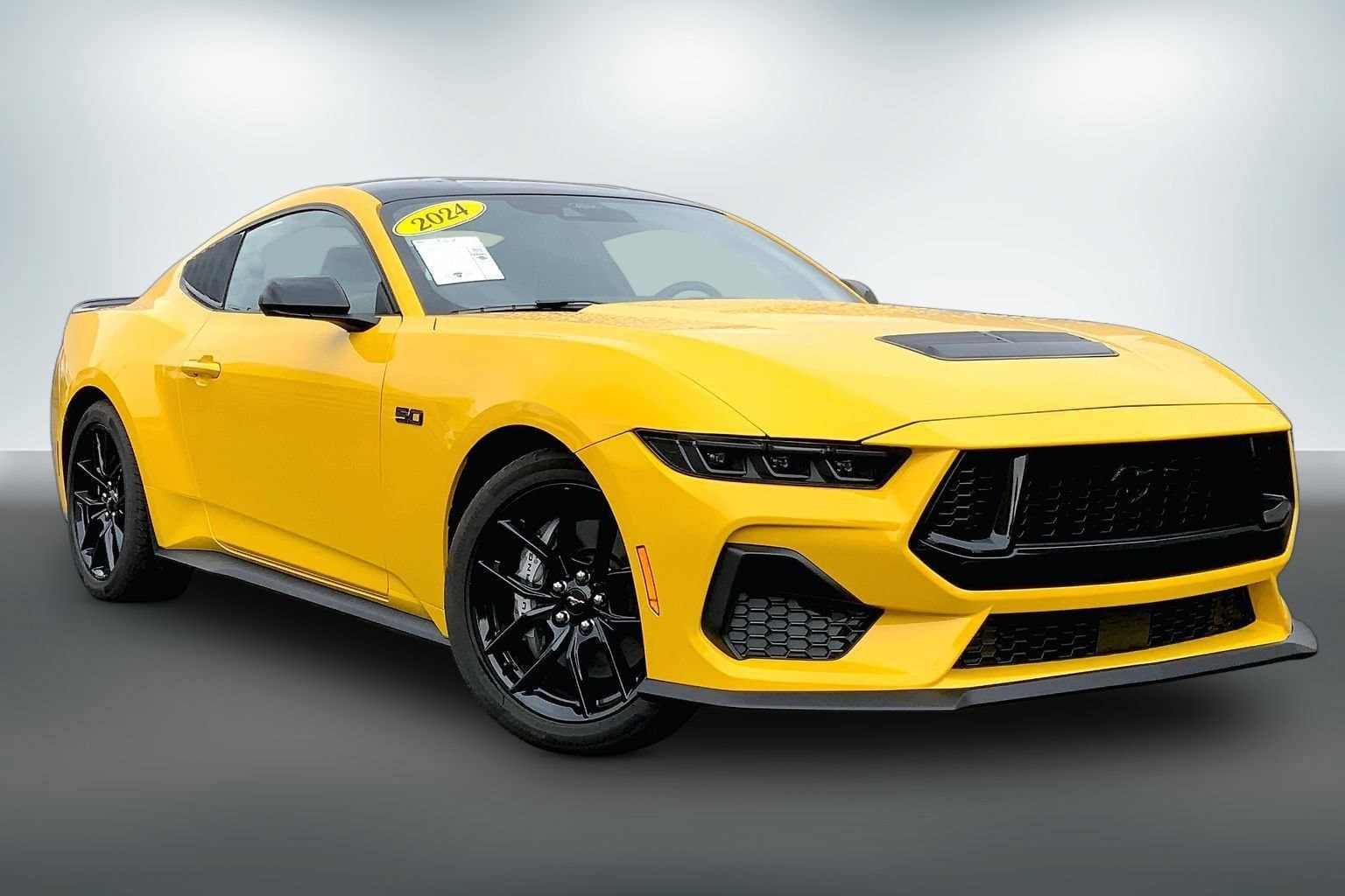2024 Ford Mustang Base — photo 1 of 32