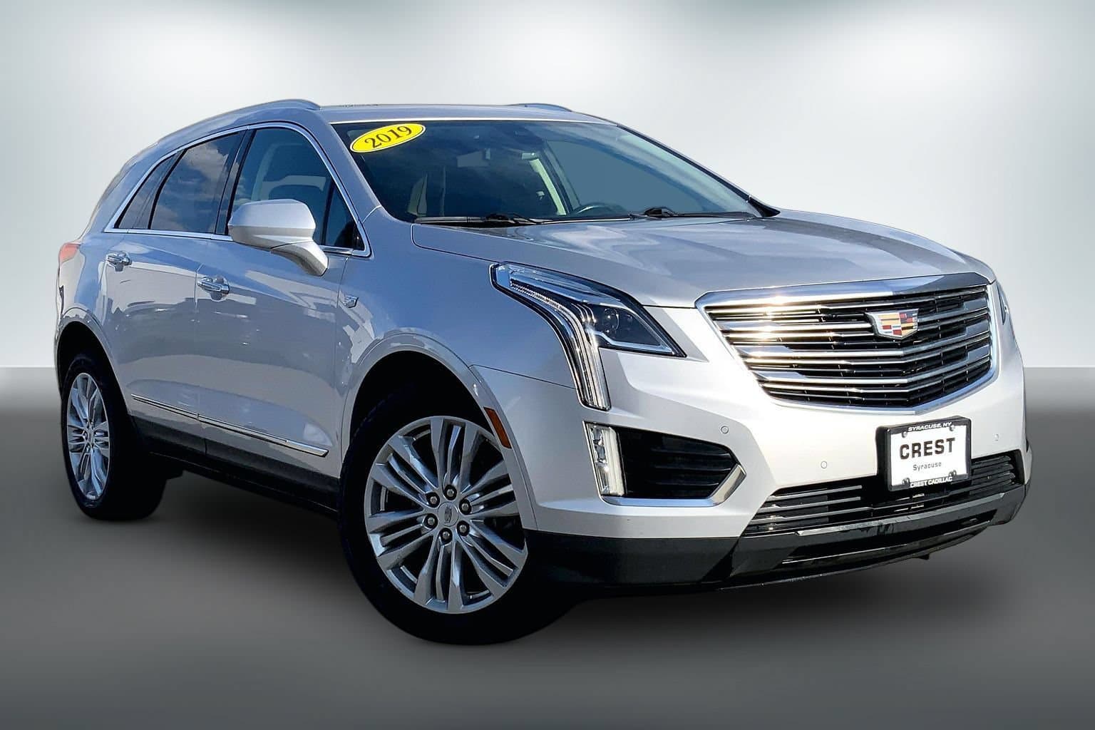 2019 Cadillac XT5 Premium Luxury AWD — photo 1 of 32