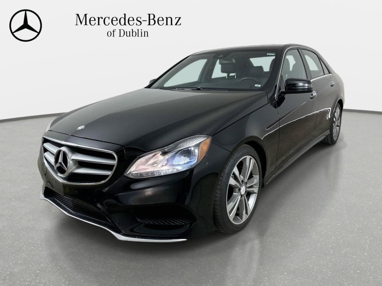2016 Mercedes-Benz E-Class Base — photo 1 of 15