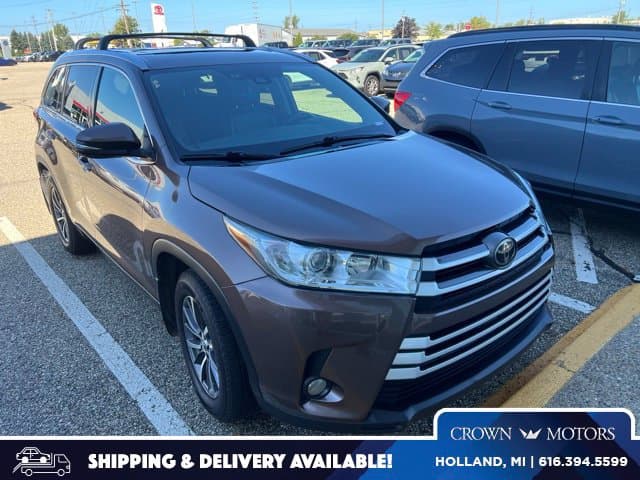 2017 Toyota Highlander XLE — photo 1 of 19