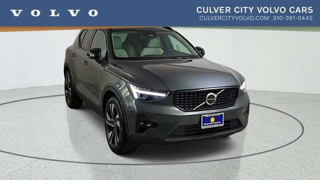 2026 Volvo XC40 Ultra — photo 1 of 44