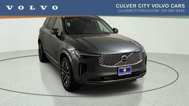 2027 Volvo XC90 Base — photo 1 of 49