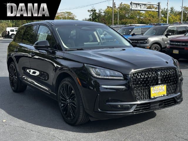2023 Lincoln Corsair Standard — photo 1 of 48