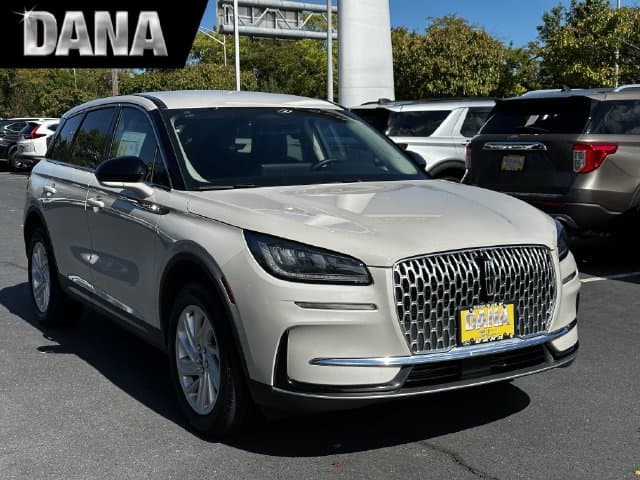 2023 Lincoln Corsair Standard — photo 1 of 47