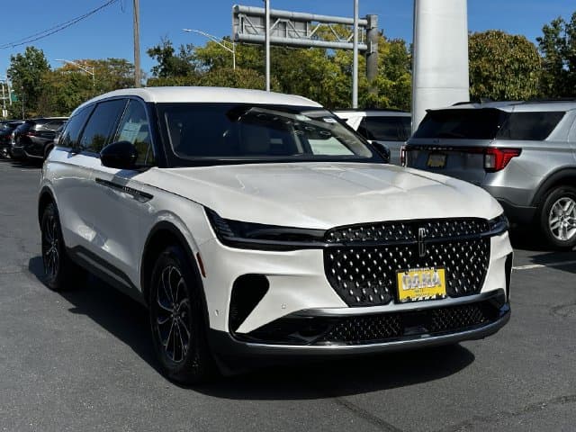 2024 Lincoln Nautilus Premiere — photo 1 of 19