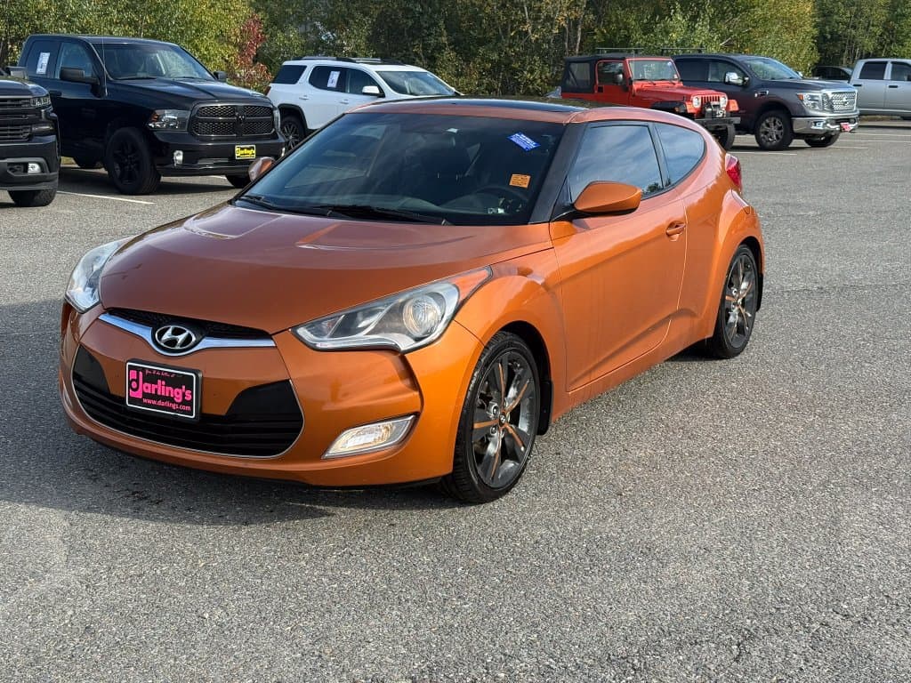 2016 Hyundai Veloster Base — photo 1 of 10