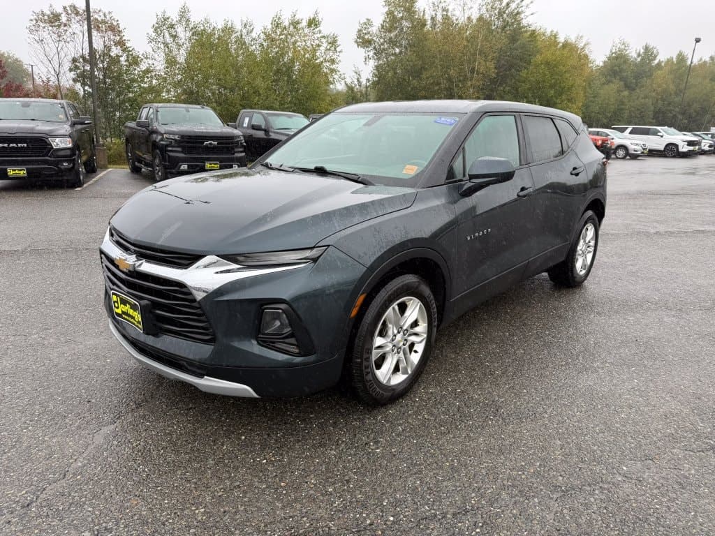 2019 Chevrolet Blazer Base — photo 1 of 10