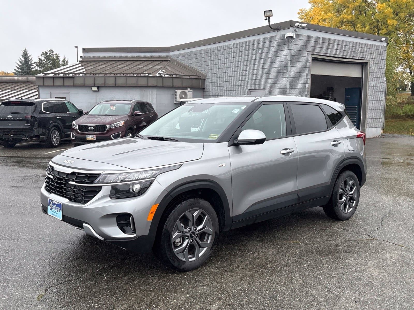 2025 Kia Seltos LX — photo 1 of 5