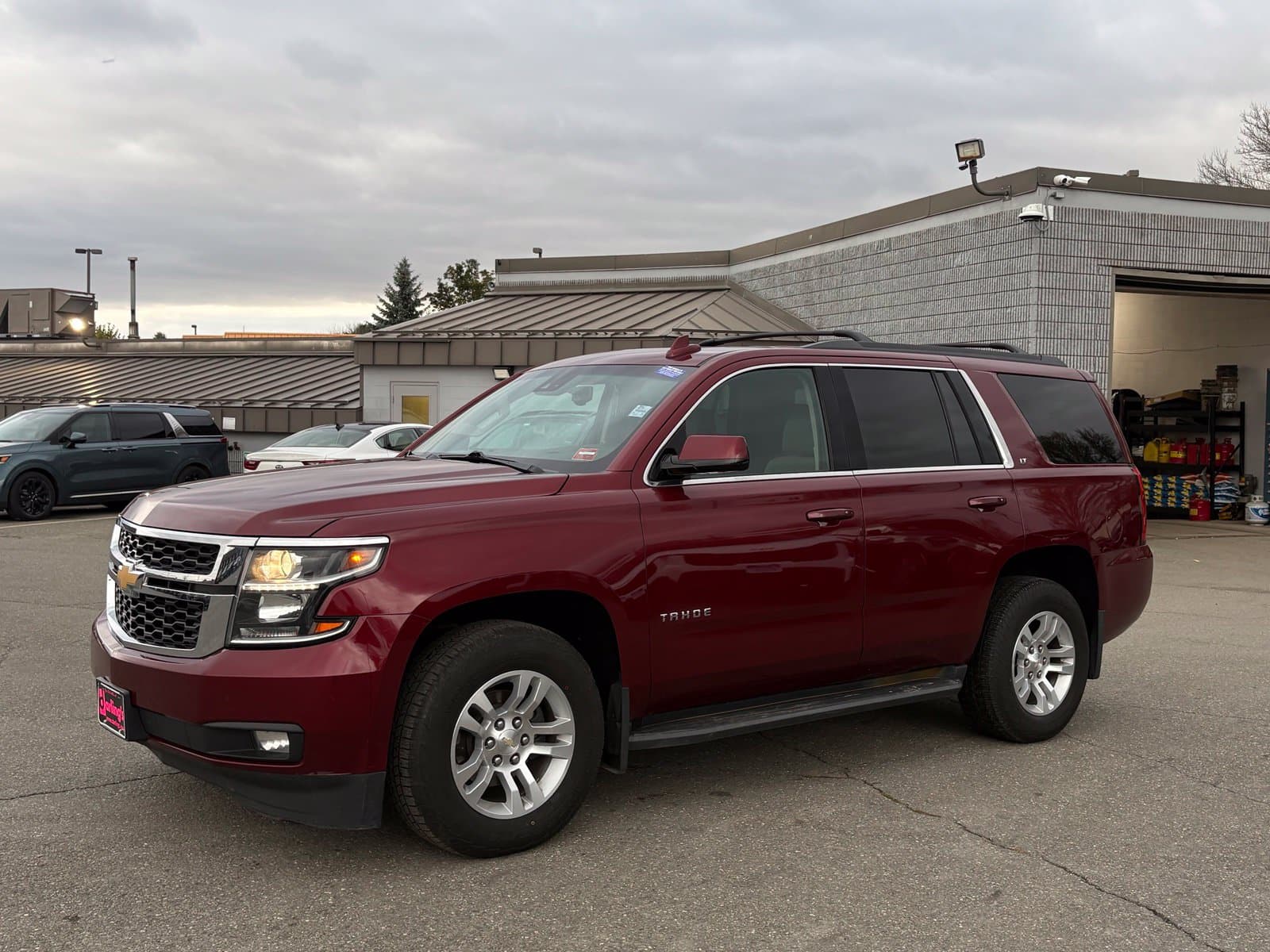 2017 Chevrolet Tahoe LT — photo 1 of 5