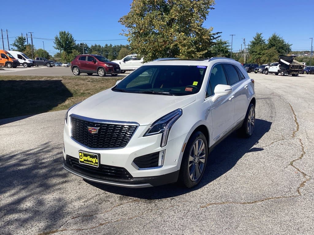 2026 Cadillac XT5 Base — photo 1 of 5