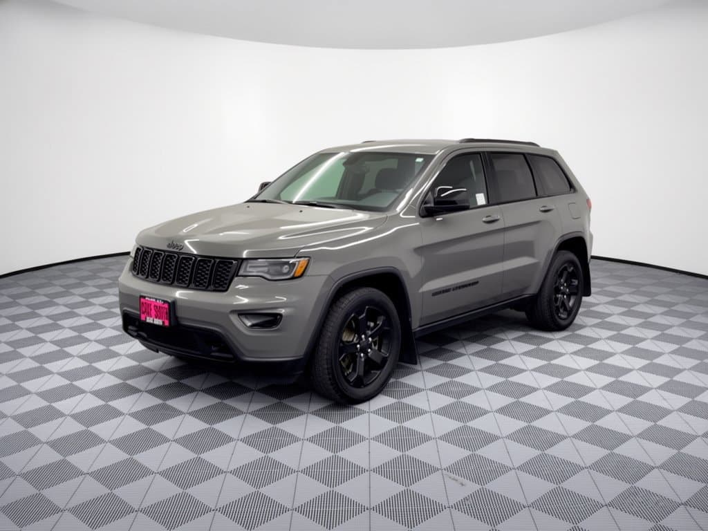 2021 Jeep Grand Cherokee L Laredo — photo 1 of 30
