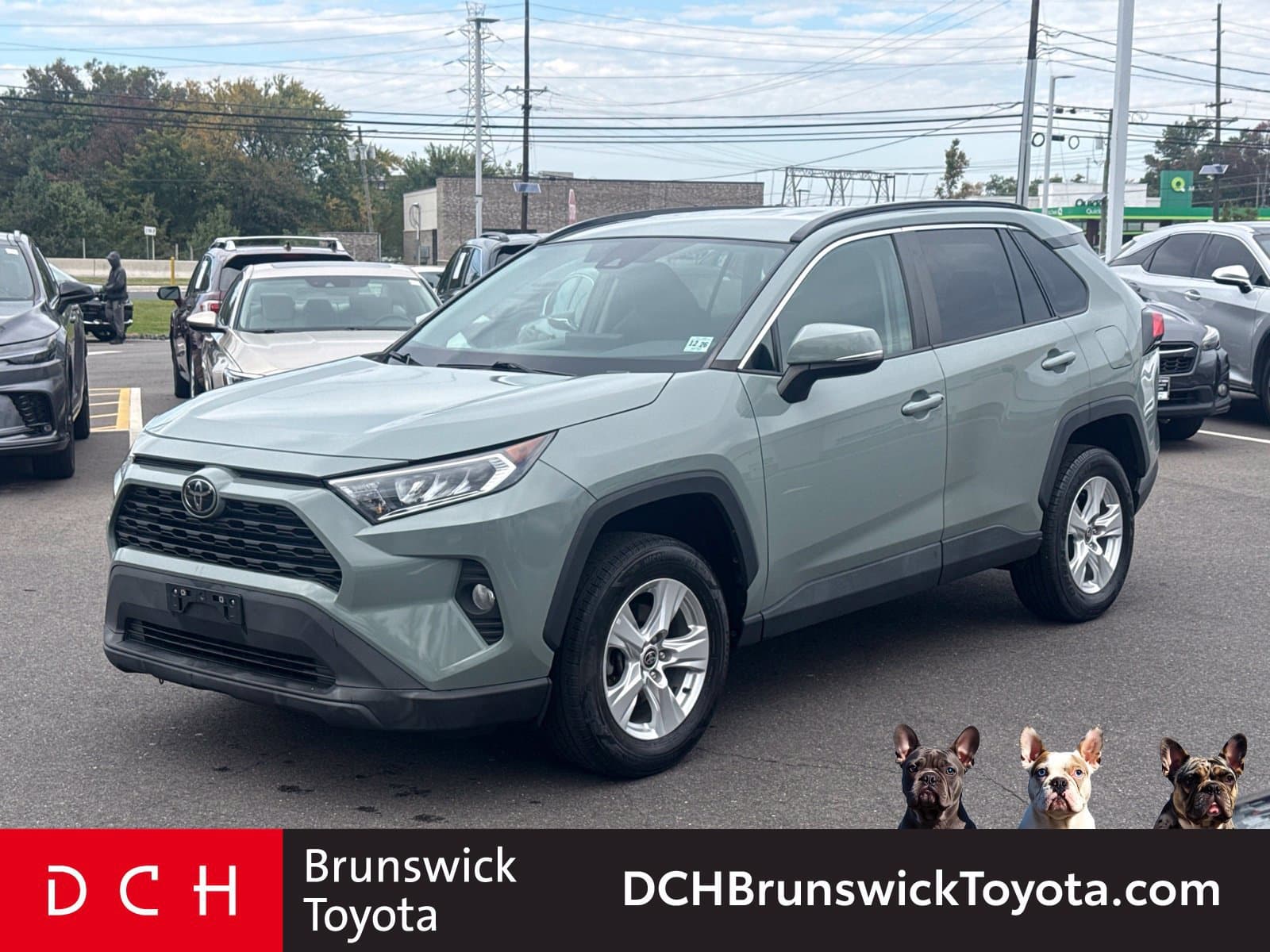2021 Toyota RAV4 XLE — photo 1 of 30